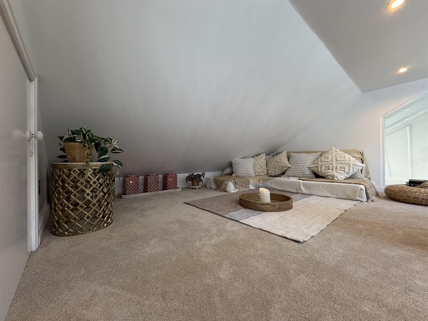 Image of Apartment - 4 Bedrooms - 3 Bathrooms for Sale in Eurotowers-Gibraltar, Image 16